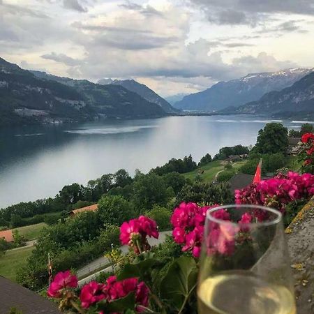 Traumhaftes Chalet Mit Seesicht Krattigen Exteriér fotografie
