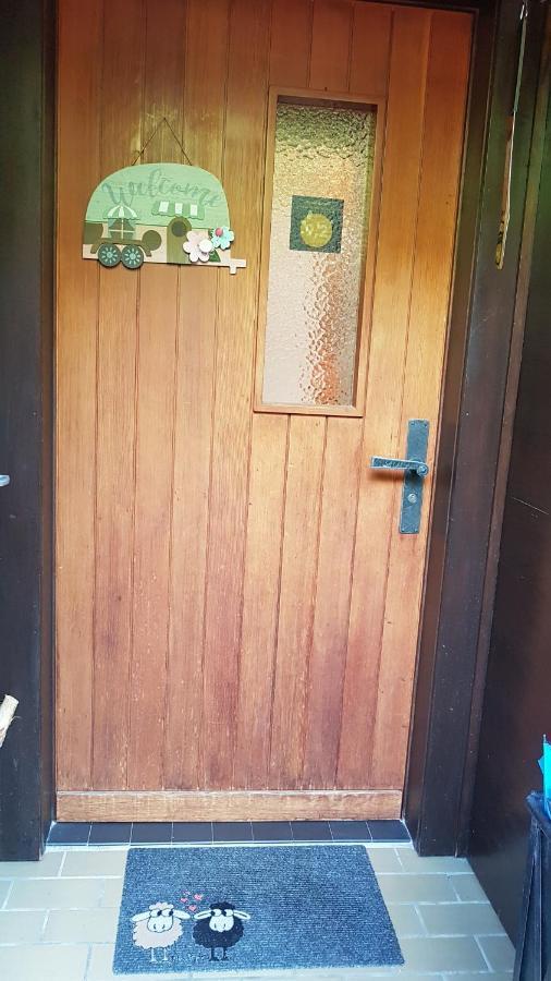 Traumhaftes Chalet Mit Seesicht Krattigen Exteriér fotografie