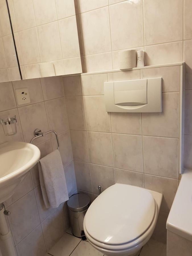 Traumhaftes Chalet Mit Seesicht Krattigen Exteriér fotografie