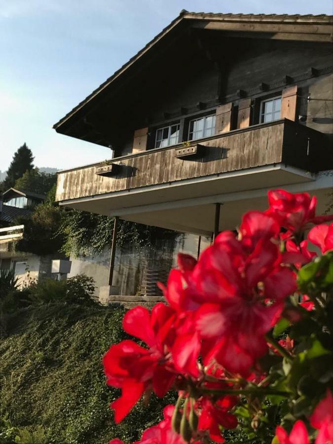 Traumhaftes Chalet Mit Seesicht Krattigen Exteriér fotografie